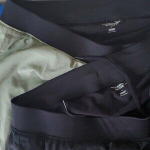 2 (two) pairs Old Navy Large OLX 7 Inch lined shorts green (money maker)…